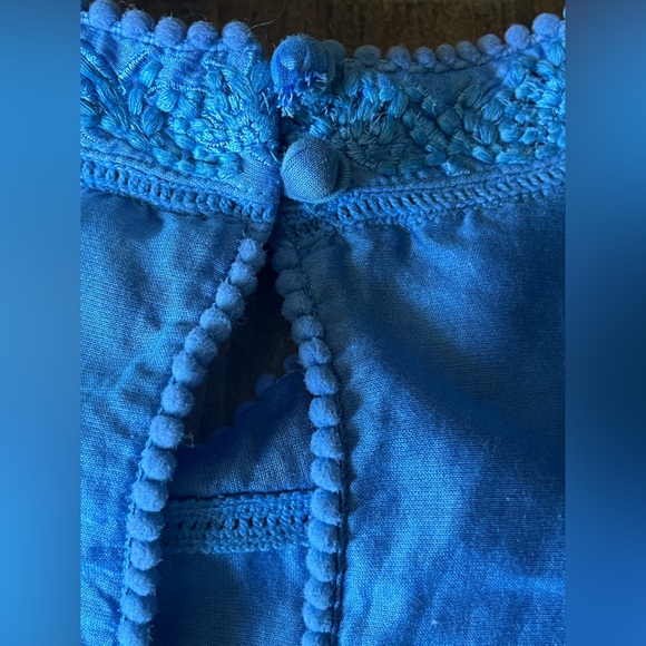 Women’s Payal Jain Anthropology Blue Floral Embroidered Top in Size XL. - Picture 14 of 16